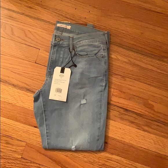 ⭐️ NWT Levi’s Jeans - Picture 3 of 4